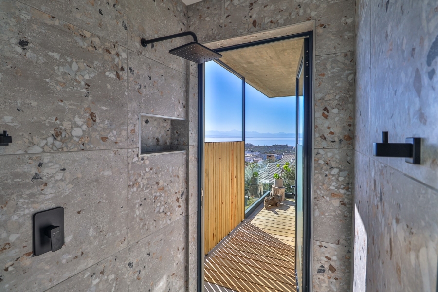 4 Bedroom Property for Sale in Whale Rock Hill Western Cape